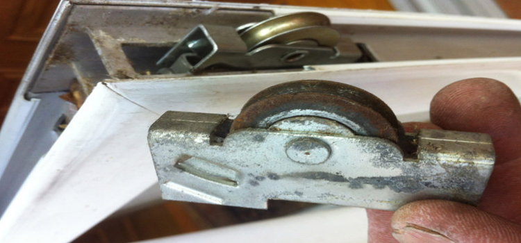 screen door roller repair in Perris